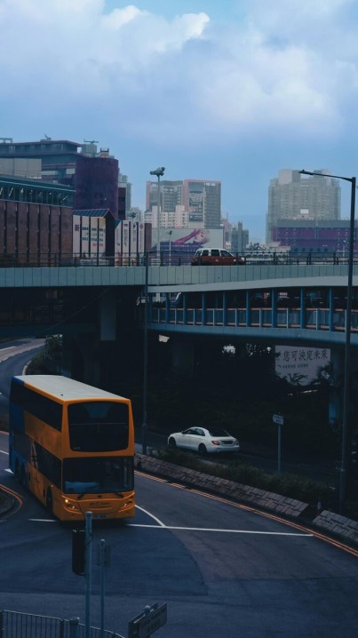 Dock doors and vehicles